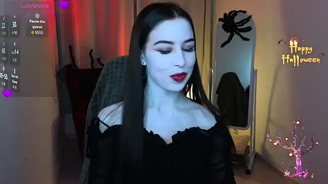 Snapshot of ChloeSammers chatting on October 31, 2025, 2:46 pm ChloeSammers online show from October 31, 2025, 2:46 pm