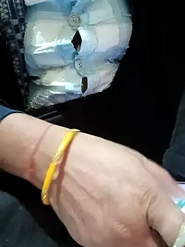 Snapshot of LOVE-VIKA chatting on November 23, 2025, 1:37 am LOVE-VIKA online show from November 23, 2025, 1:37 am