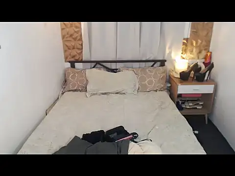 MolinaDiscaya online show from November 30, 2025, 12:55 am