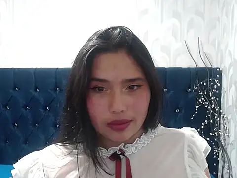 Snapshot of Lovingmoraxx chatting on October 14, 2025, 11:36 pm Lovingmoraxx online show from October 14, 2025, 11:36 pm