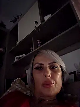 Snapshot of KirraWhite chatting on October 21, 2025, 6:07 pm KirraWhite online show from October 21, 2025, 6:07 pm