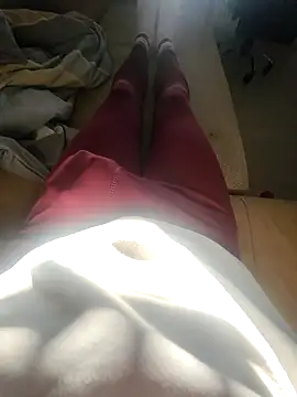 Snapshot of rezzzze chatting on November 22, 2025, 2:38 pm rezzzze online show from November 22, 2025, 2:38 pm