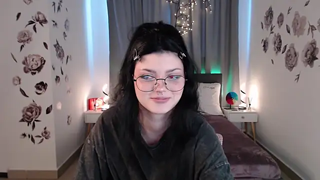 MileyRood online show from December 3, 2025, 1:06 am