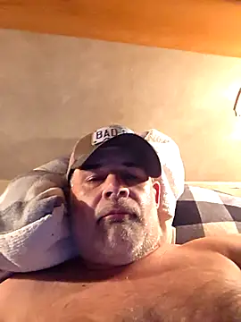 Snapshot of DeeBestEver chatting on November 1, 2025, 1:27 pm DeeBestEver online show from November 1, 2025, 1:27 pm