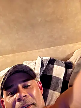 Snapshot of DeeBestEver chatting on November 13, 2025, 5:17 pm DeeBestEver online show from November 13, 2025, 5:17 pm