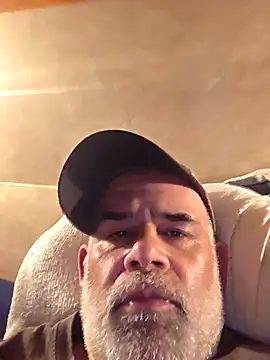 Snapshot of DeeBestEver chatting on December 2, 2025, 5:53 am DeeBestEver online show from December 2, 2025, 5:53 am