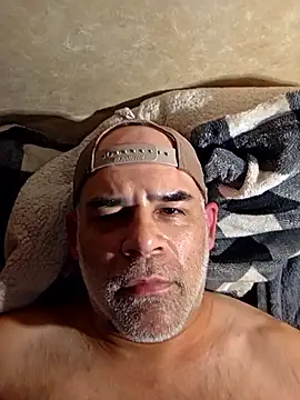 Snapshot of DeeBestEver chatting on February 7, 2026, 5:10 pm DeeBestEver online show from February 7, 2026, 5:10 pm