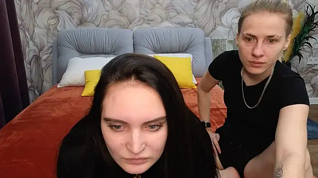 Snapshot of Mary_12 chatting on October 7, 2025, 8:26 am Mary 12 online show from October 7, 2025, 8:26 am