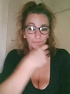 Snapshot of Fifi83Bell chatting on November 27, 2025, 3:56 pm Fifi83Bell online show from November 27, 2025, 3:56 pm