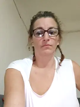 Snapshot of Fifi83Bell chatting on November 13, 2025, 10:35 pm Fifi83Bell online show from November 13, 2025, 10:35 pm