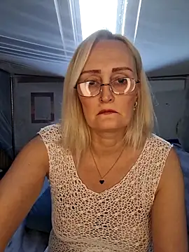 Jenny Blum online show from December 1, 2025, 1:01 pm