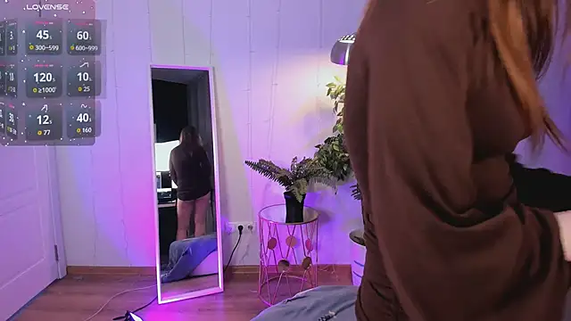 PollyMayer online show from February 17, 2026, 9:01 pm