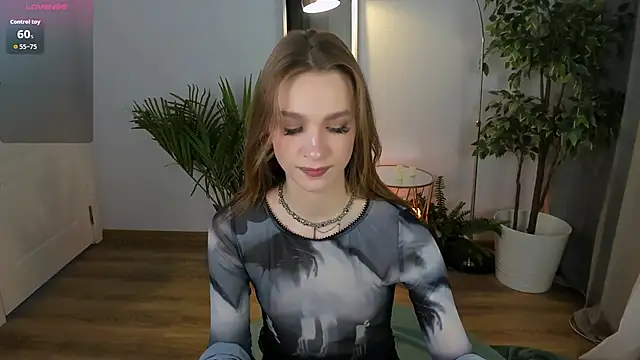 PollyMayer online show from November 6, 2025, 8:46 pm