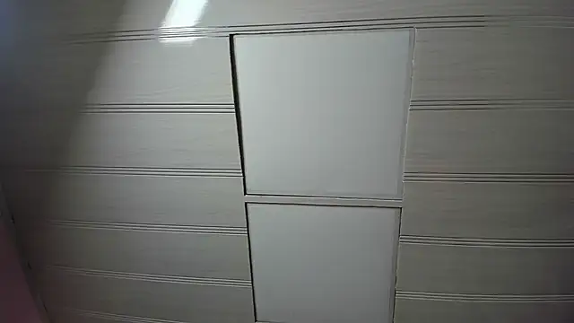 LeaMoreau22 online show from October 25, 2025, 11:53 am