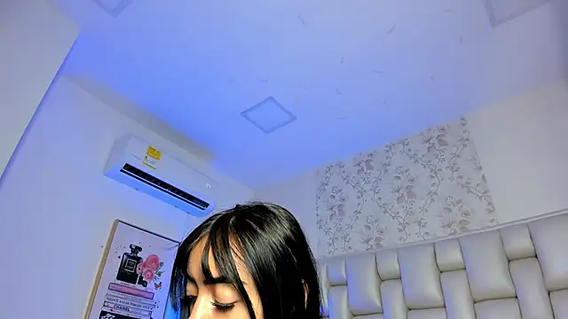 Peyton louise online show from October 28, 2025, 11:42 am