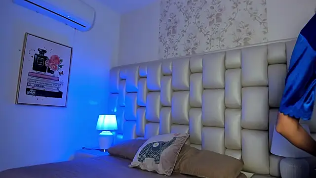 Peyton louise online show from November 12, 2025, 11:58 am