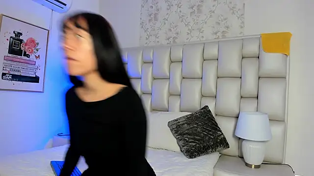 Peyton louise online show from November 23, 2025, 11:42 am