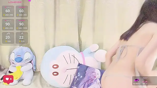 kindbee online show from November 11, 2025, 9:37 am