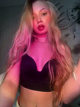  Siennaaa  online show from November 5, 2025, 1:58 pm