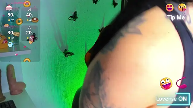 Snapshot of Pamela_wish2 chatting on October 23, 2025, 1:32 pm Pamela wish2 online show from October 23, 2025, 1:32 pm