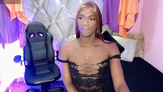 Miranda Collins online show from November 3, 2025, 10:52 am