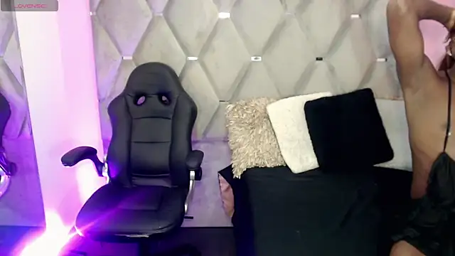 Miranda Collins online show from November 7, 2025, 10:53 am