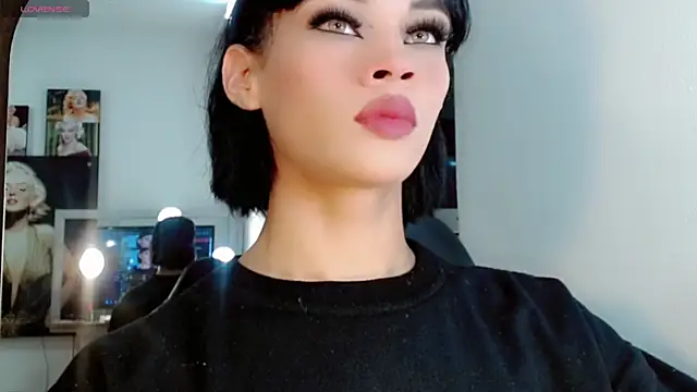 Snapshot of Daphnne_XXX chatting on November 27, 2025, 7:58 pm Daphnne XXX online show from November 27, 2025, 7:58 pm