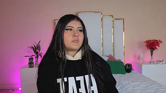 AnnaSwift  online show from March 24, 2026, 12:49 pm