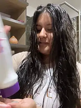 AnnaSwift  online show from April 4, 2026, 2:51 am