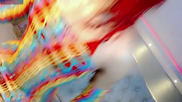 Snapshot of Saraa_Jone chatting on October 18, 2025, 11:12 am Saraa Jone online show from October 18, 2025, 11:12 am