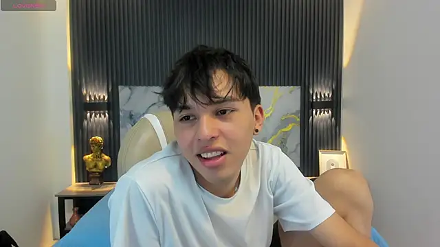 StiwenTwink online show from October 21, 2025, 4:39 pm