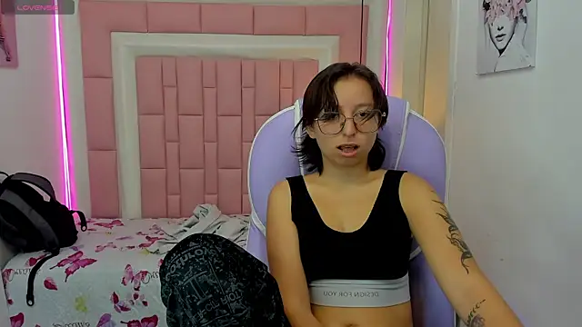 Snapshot of Klaret_Toy chatting on June 16, 2026, 8:09 pm Klaret Toy online show from June 16, 2026, 8:09 pm