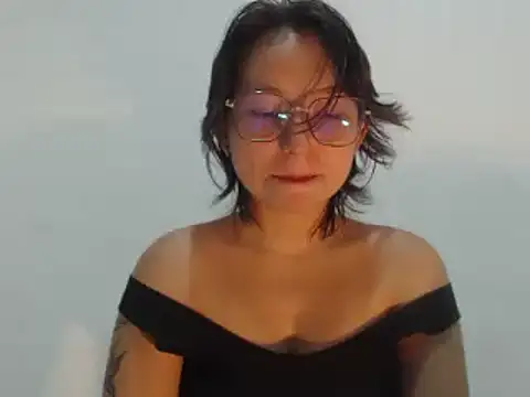 Klaret Toy online show from March 5, 2026, 10:37 pm