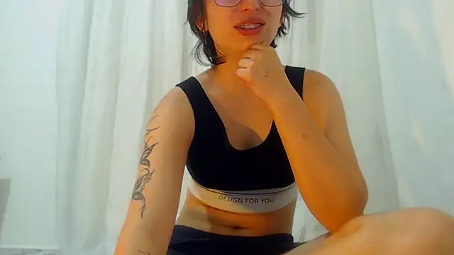 Klaret Toy online show from January 11, 2026, 3:46 am