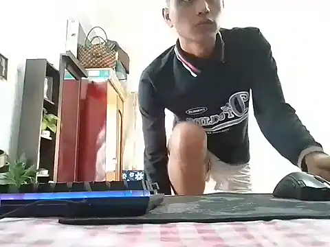 amanWildstalion online show from November 24, 2025, 7:08 am