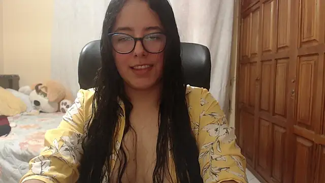 Snapshot of Venus_cat_ chatting on May 24, 2026, 9:15 pm Venus cat online show from May 24, 2026, 9:15 pm