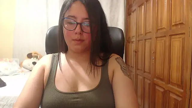 Snapshot of Venus_cat_ chatting on May 29, 2026, 4:18 am Venus cat online show from May 29, 2026, 4:18 am