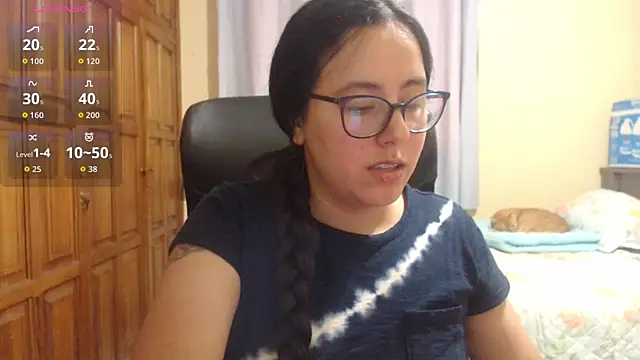 Venus cat  online show from December 4, 2025, 3:27 am