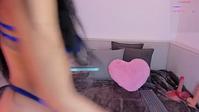 Snapshot of Samara_hale chatting on November 27, 2025, 8:42 pm Samara hale online show from November 27, 2025, 8:42 pm