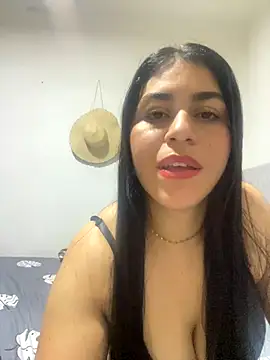 Snapshot of sindyy_01 chatting on October 18, 2025, 4:47 am sindyy 01 online show from October 18, 2025, 4:47 am
