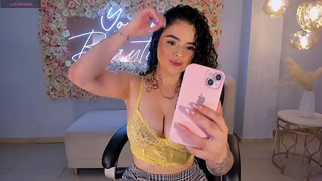 Snapshot of KylieJenkins chatting on January 12, 2026, 11:28 am KylieJenkins online show from January 12, 2026, 11:28 am