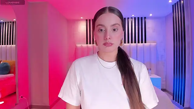 ZoeyWalker  online show from November 7, 2025, 11:37 am