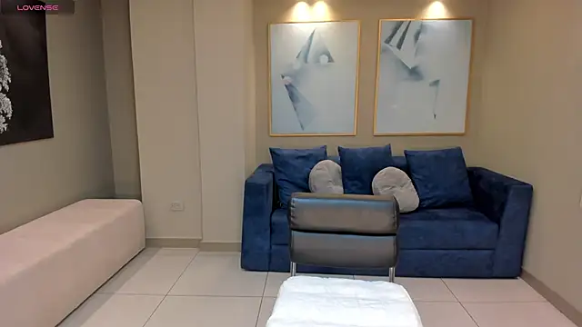 ZoeyWalker  online show from November 21, 2025, 11:31 am