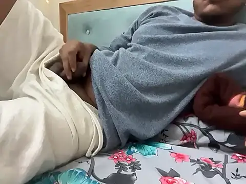 YourBlackBull online show from October 4, 2025, 9:33 am