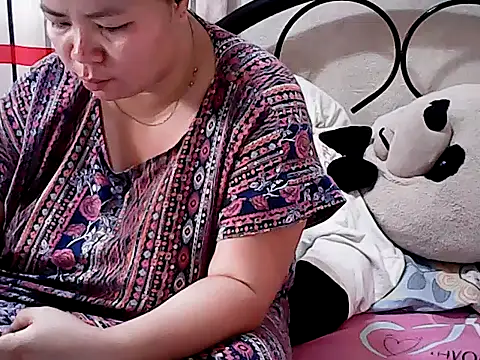 HornyPussie69 online show from March 5, 2026, 11:32 pm