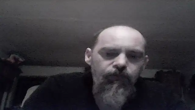 Snapshot of crazyheratic8 chatting on April 5, 2026, 3:35 am crazyheratic8 online show from April 5, 2026, 3:35 am