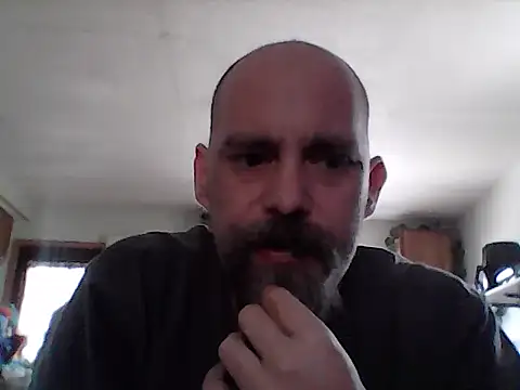 Snapshot of crazyheratic8 chatting on February 28, 2026, 4:17 pm crazyheratic8 online show from February 28, 2026, 4:17 pm