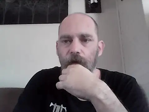 Snapshot of crazyheratic8 chatting on April 21, 2026, 3:18 pm crazyheratic8 online show from April 21, 2026, 3:18 pm
