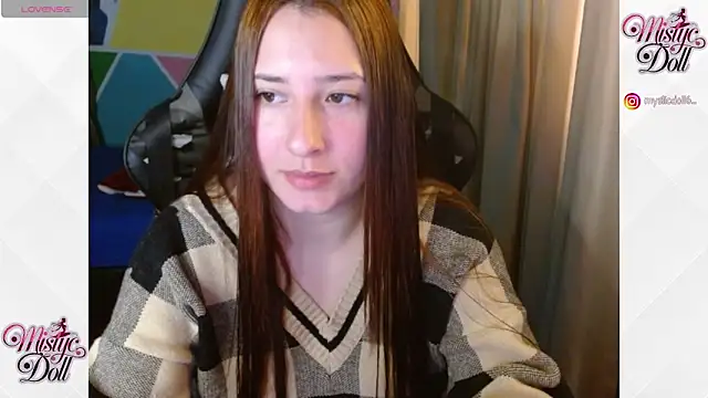 Snapshot of Mysticdoll69_ chatting on October 2, 2025, 4:43 pm Mysticdoll69 online show from October 2, 2025, 4:43 pm