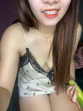 Snapshot of Nhim_xynk chatting on October 17, 2025, 5:55 am Nhim xynk online show from October 17, 2025, 5:55 am